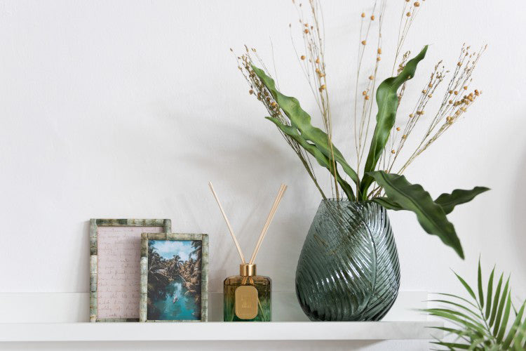 Vaso a forma di foglia in vetro verde H23 - 13914