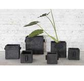 Vaso in cemento quadrato con manici grigio antracite | Vasi in cemento di design - CONFIG0295