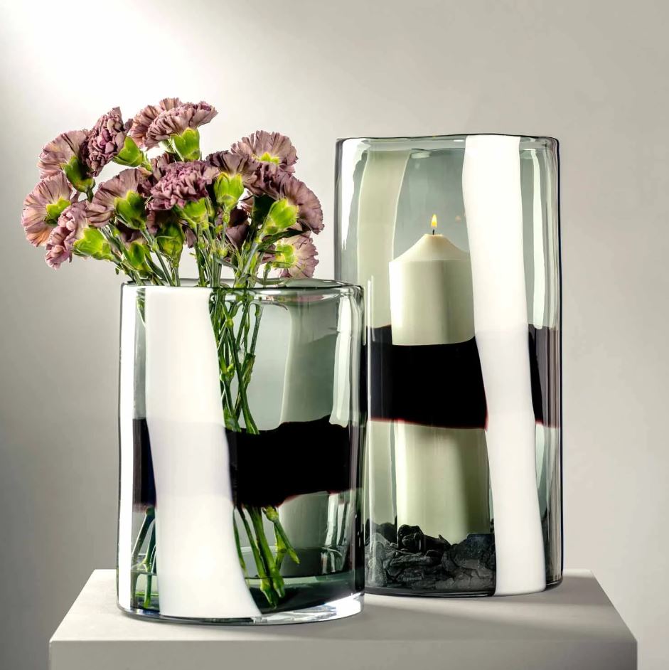 Vaso in Vetro Banda Nera H26 D23 – Stile ed Eleganza per Ogni Ambiente