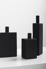 Vaso Moro in Metallo Nero H13 Cm – Design Antonino Sciortino per Serax
