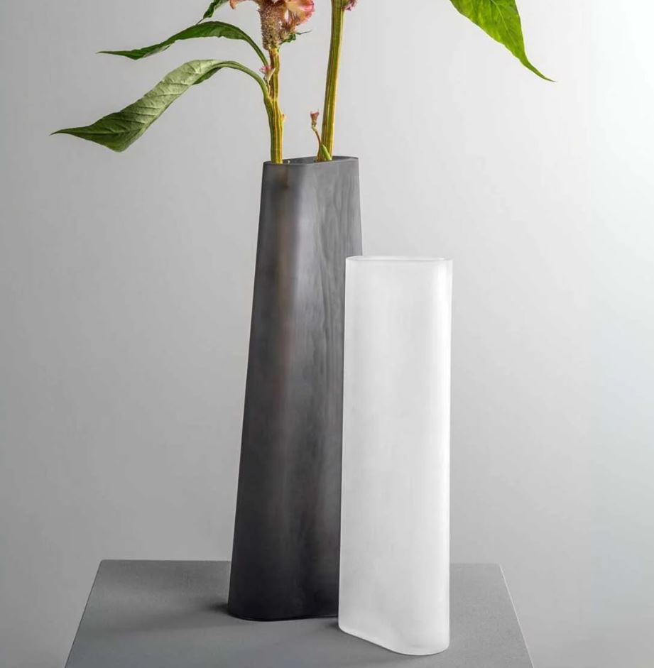Vaso Turno Grigio in Vetro Satinato H34 Cm - Eleganza Moderna per Interni