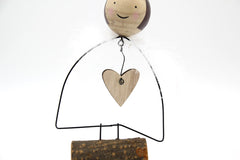Angelo stilizzato in ferro con cuore H17cm - 1191469