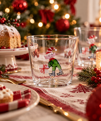 Bicchiere natalizio Elfo Verde Ichendorf Milano Christmas Tales su tavola di Natale