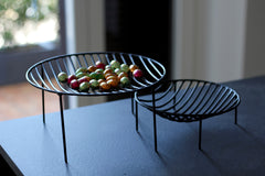 Centrotavola Tondo Nana in metallo nero : Centrotavola di design by Antonino Sciortino - CONFIG0248