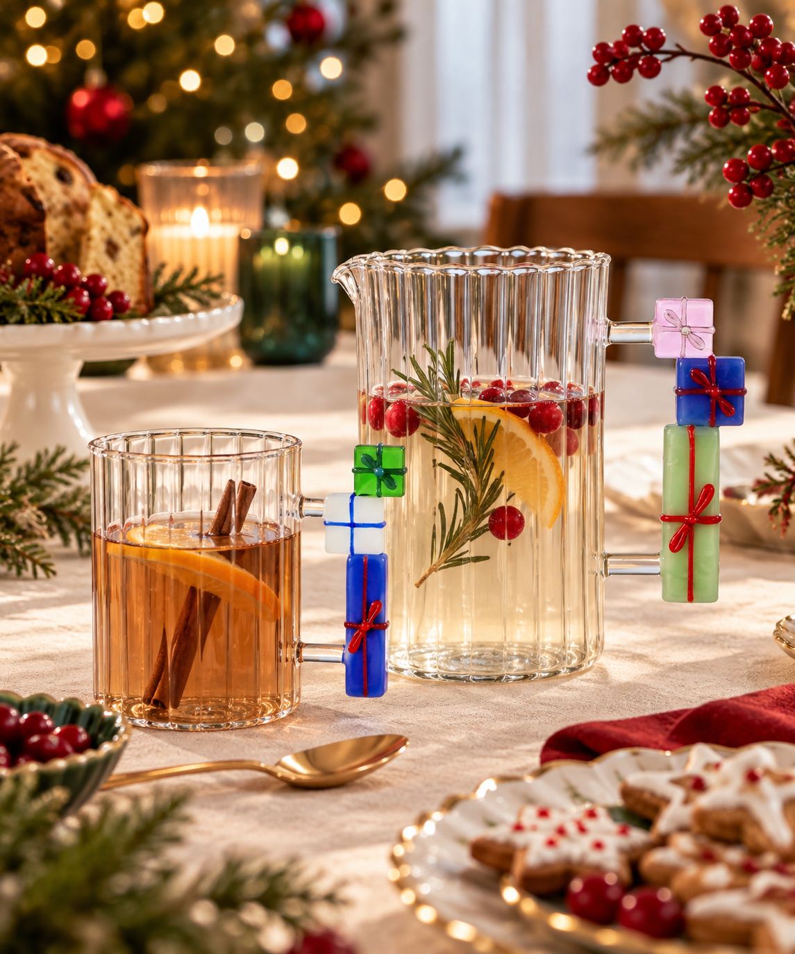Mug e brocca Christmas Tales con manico decorato con regali – Ichendorf Milano