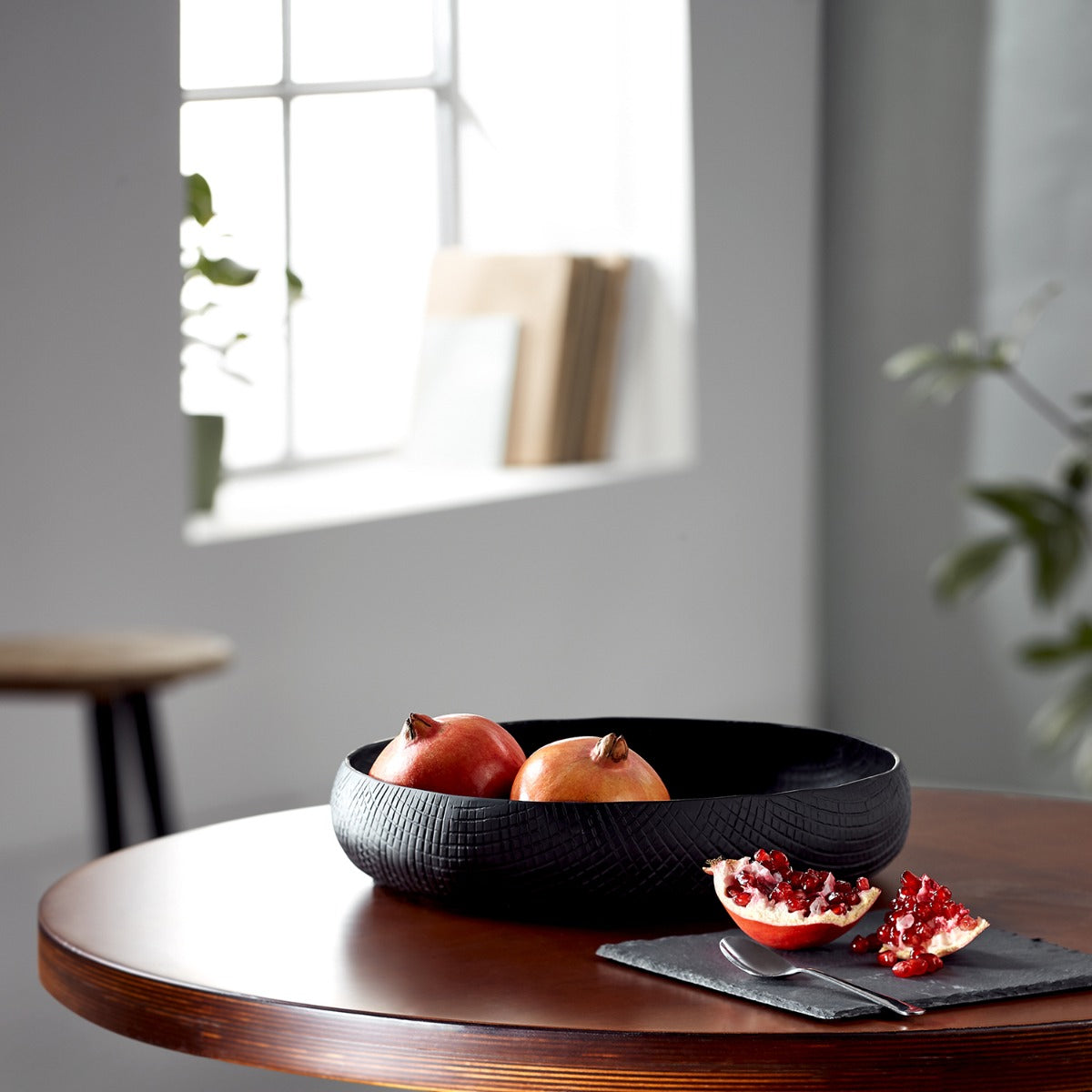 Ciotola Outback Tonda | Ciotole di design in alluminio nero verniciato a polvere - 219006