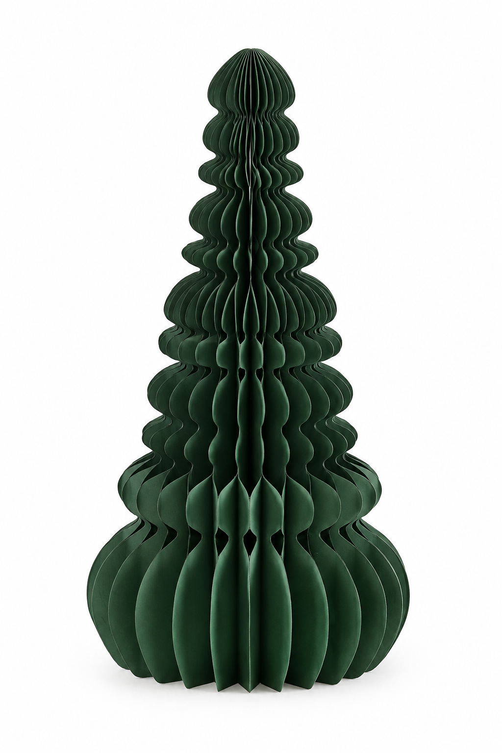 Decoro Pino Origami New Verde EDG Enzo De Gasperi H 50 cm in carta pieghettata tridimensionale, albero di Natale decorativo dal design moderno su sfondo bianco.