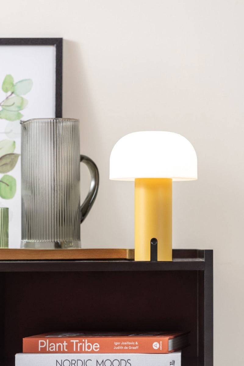 Lampada da Tavolo Luca Giallo Ocra &ndash; Design Moderno e Funzionalit&agrave; Senza Fili - LM2189YE