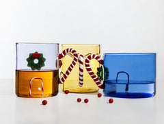 Mug lilla Sweet & Candy Ichendorf Milano con manico a bastoncino di zucchero ambientata