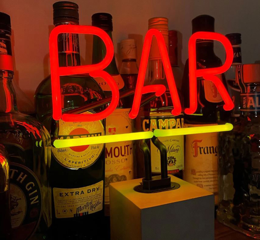 Locomocean | Scritta Neon Bar su base in Cemento - DK-NSET-BAR