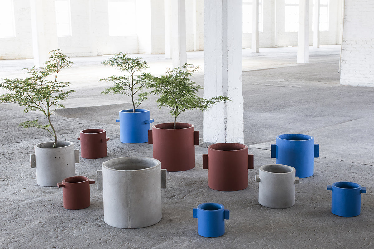 Vaso in cemento naturale tondo : Vasi in cemento design Marie Michielssen - CONFIG0266