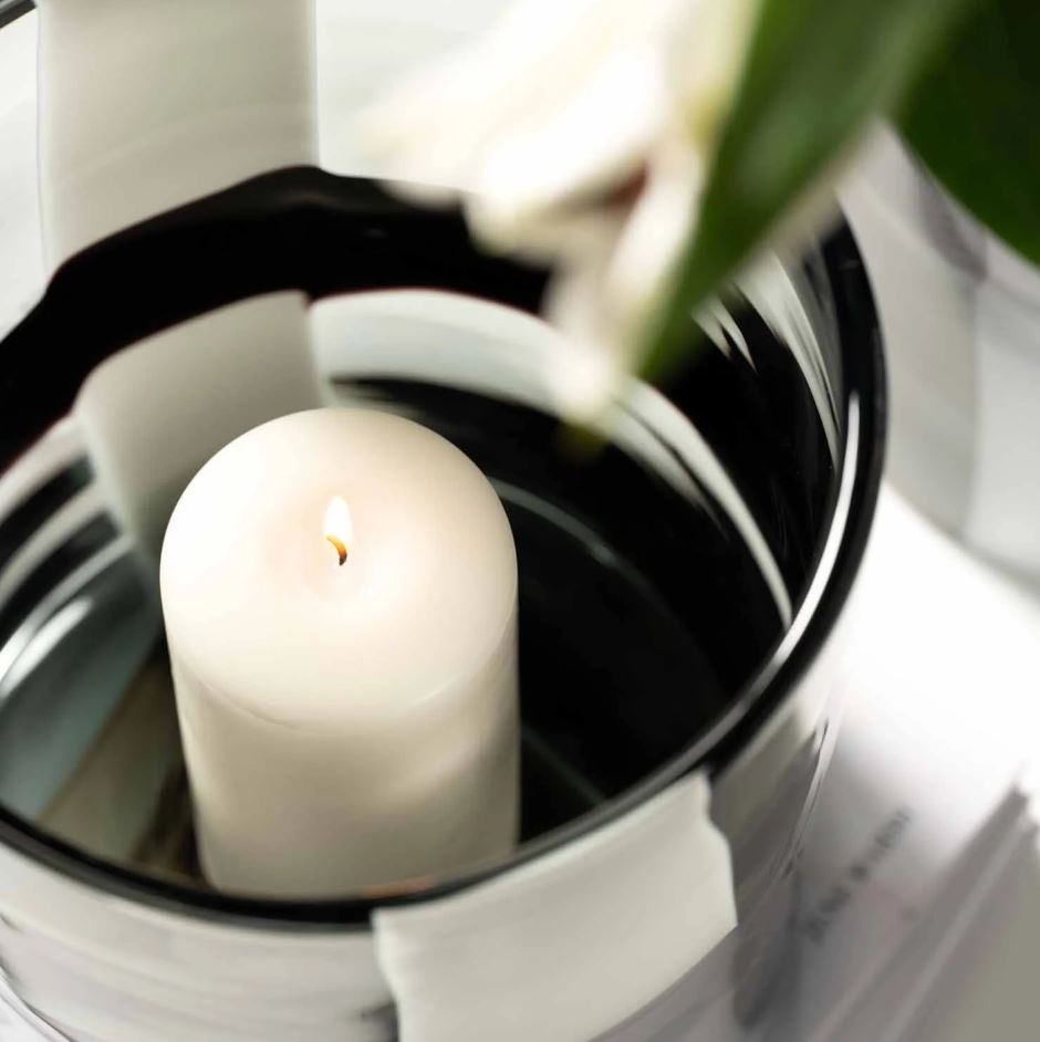 Vaso in Vetro Banda Nera H26 D23 – Stile ed Eleganza per Ogni Ambiente