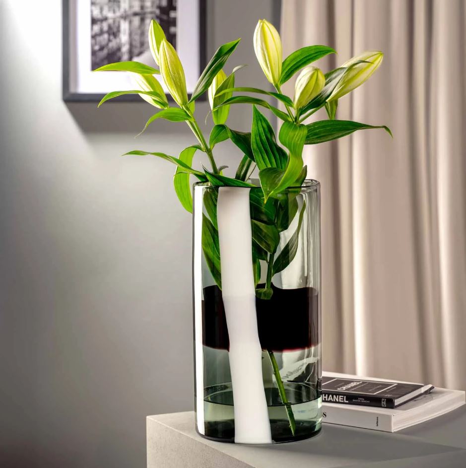 Vaso in Vetro Banda Nera H40 D23 – Stile ed Eleganza per Ogni Ambiente
