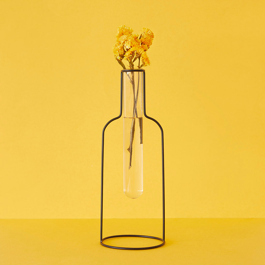 Vaso Bottle Silhouette Colore nero in metallo e vetro H26,50 - 27323