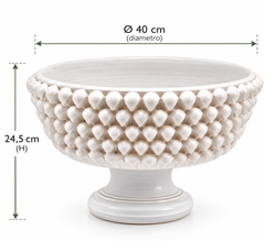 Vaso Ciotola Fenice Pigna con piede EDG Enzo De Gasperi in ceramica bianca, dimensioni H 24,5 × Ø 40 cm.