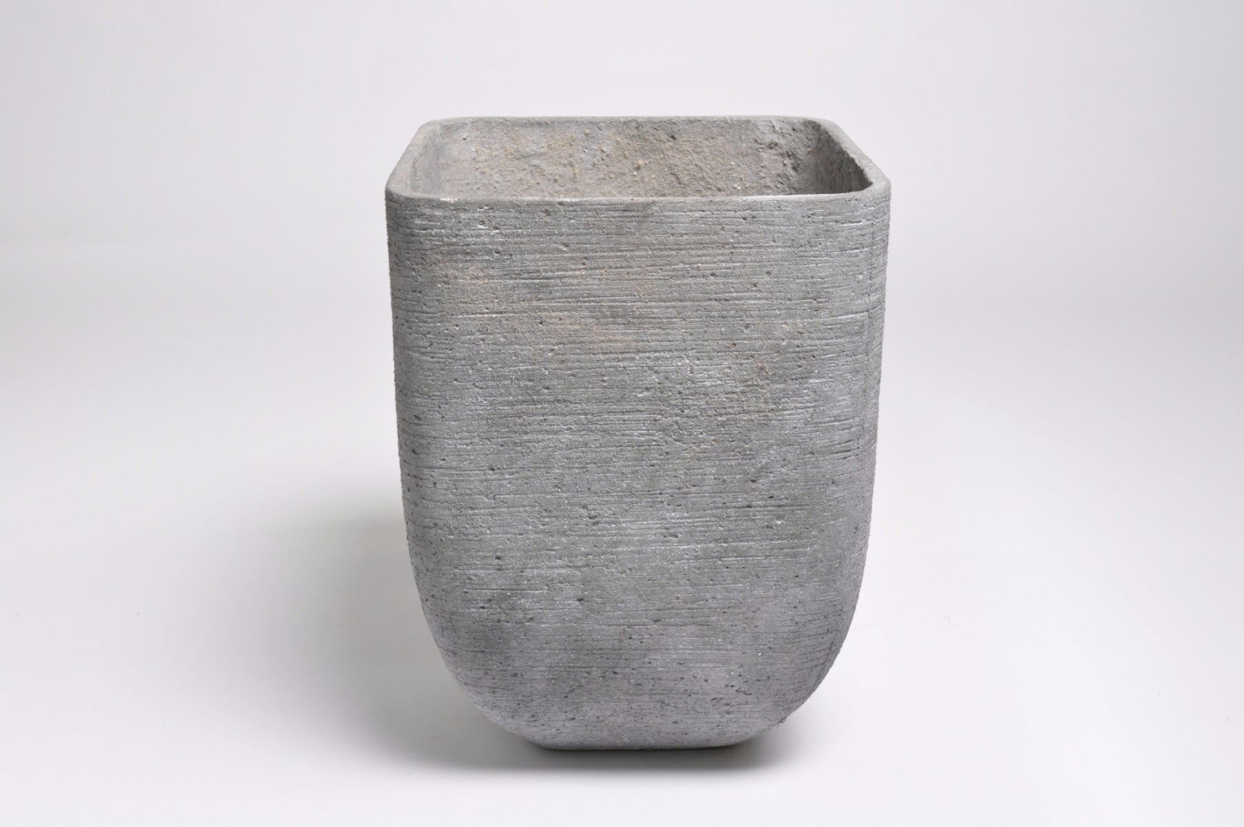 Vaso Rough: vasi in cemento da esterno D&amp;M - B104GI