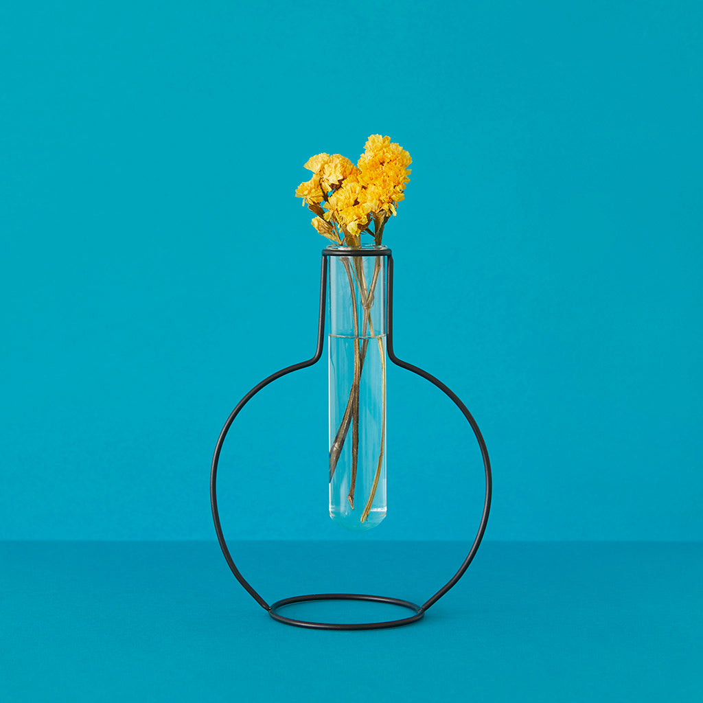 Vaso Round Silhouette Colore nero in metallo e vetro H19 - 27322