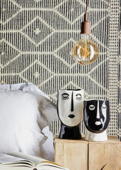 Vaso Volto bianco e nero in ceramica H19 - 013722