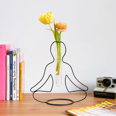 Vaso Yoga Silhouette nero in metallo e vetro H27,40 - 27584