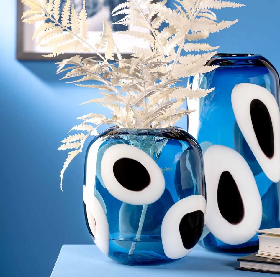 Vaso Occhi Blu in Vetro H22 Cm - Un Dettaglio di Stile per i Tuoi Interni - 047509