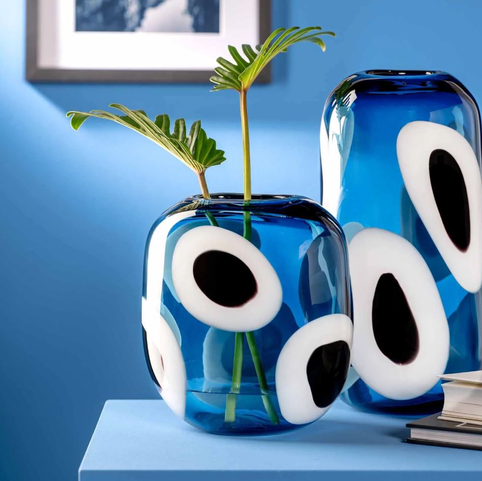 Vaso Occhi Blu in Vetro H22 Cm - Un Dettaglio di Stile per i Tuoi Interni - 047509