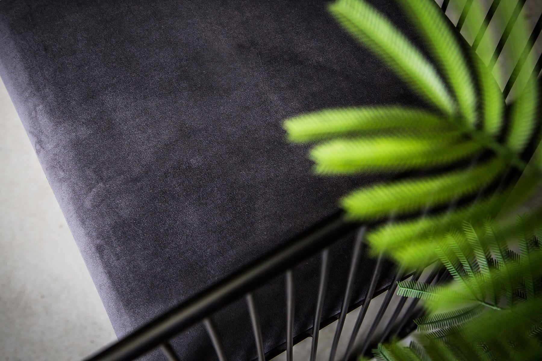 Sedia Wire Velvet in metallo - 700028